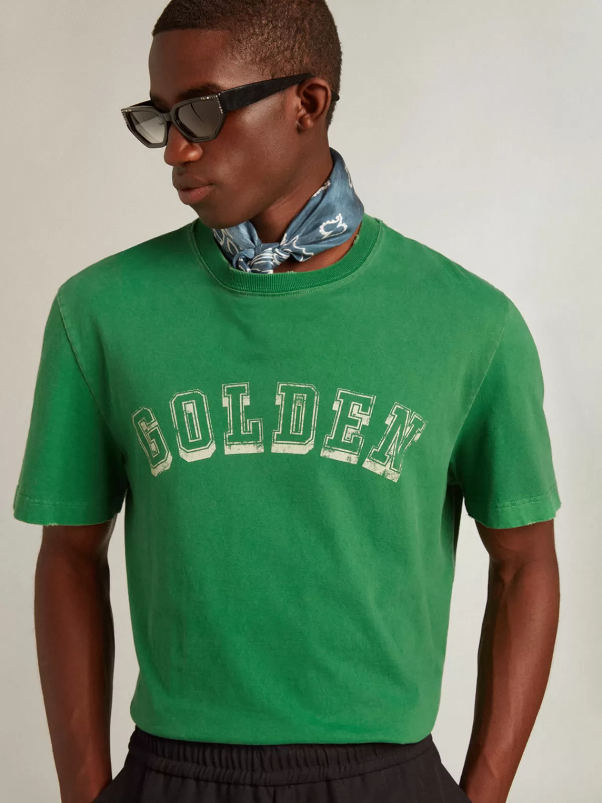 Golden Goose Men’s cotton T-shirt with lettering at the center green Best Sale