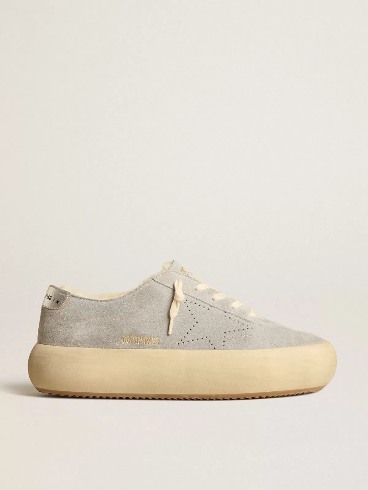 Golden Goose Men’s Space-Star shoes in ice-gray suede with shearling lining Fashion