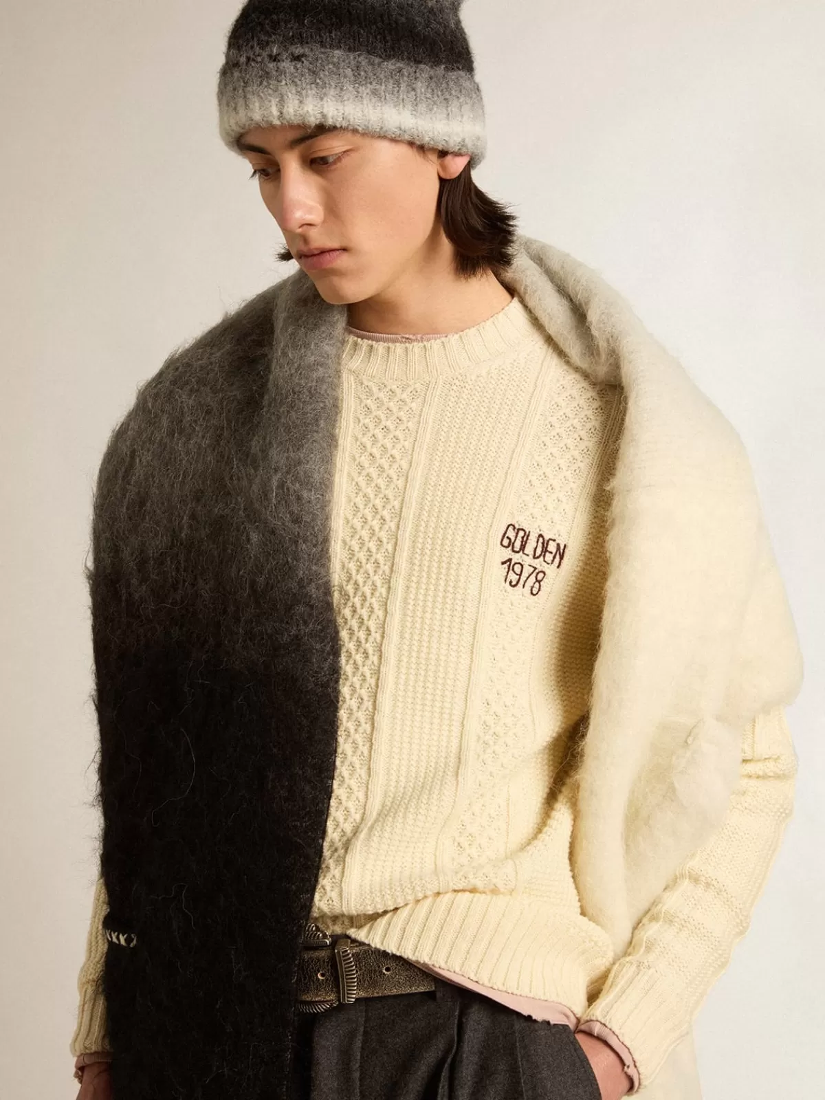 Golden Goose Round-neck sweater in wool with embroidery on the heart black Shop