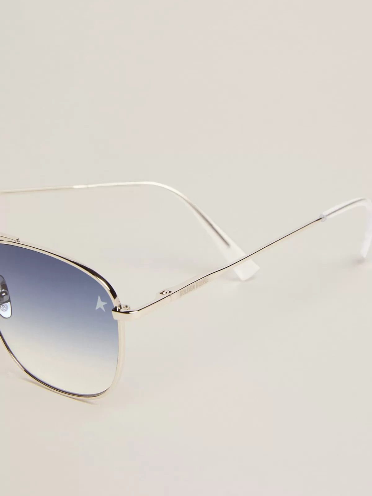 Golden Goose Sunframe Roger aviator model with frame silver New