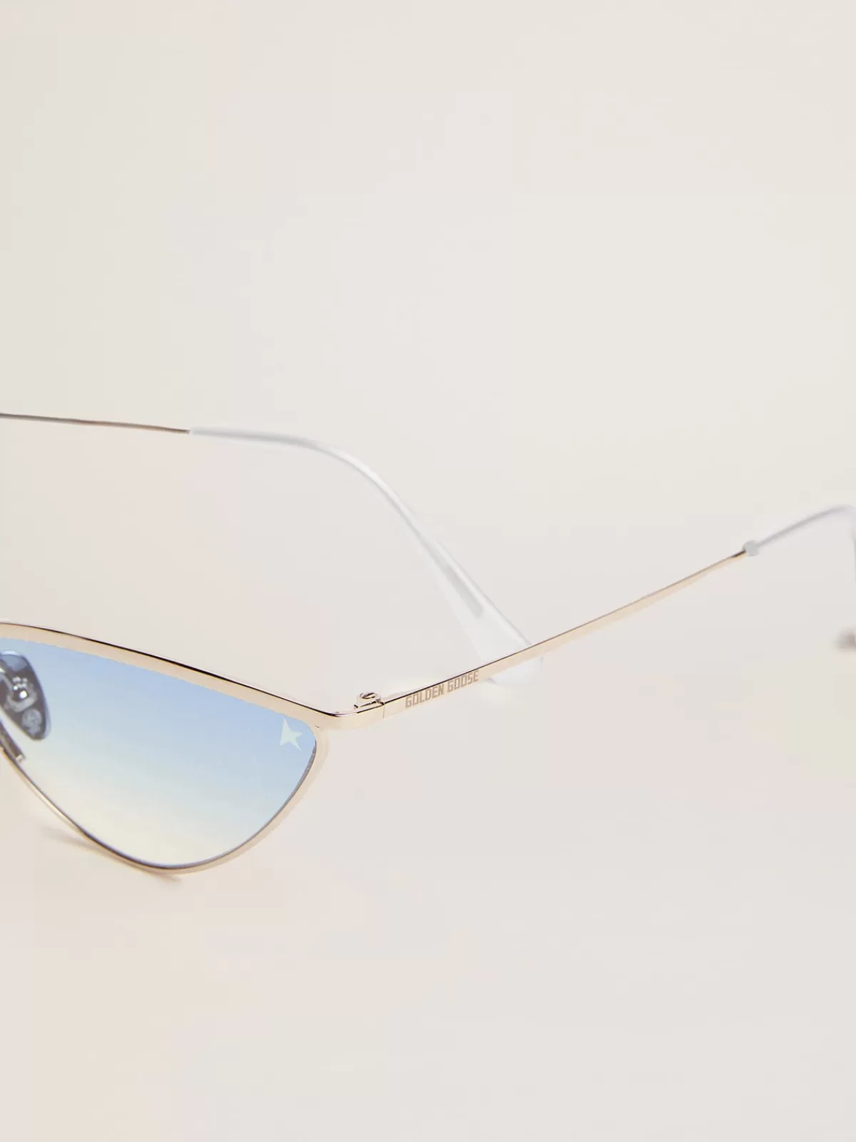 Golden Goose Sunglasses cat-eye style with frame and blue lenses silver Hot