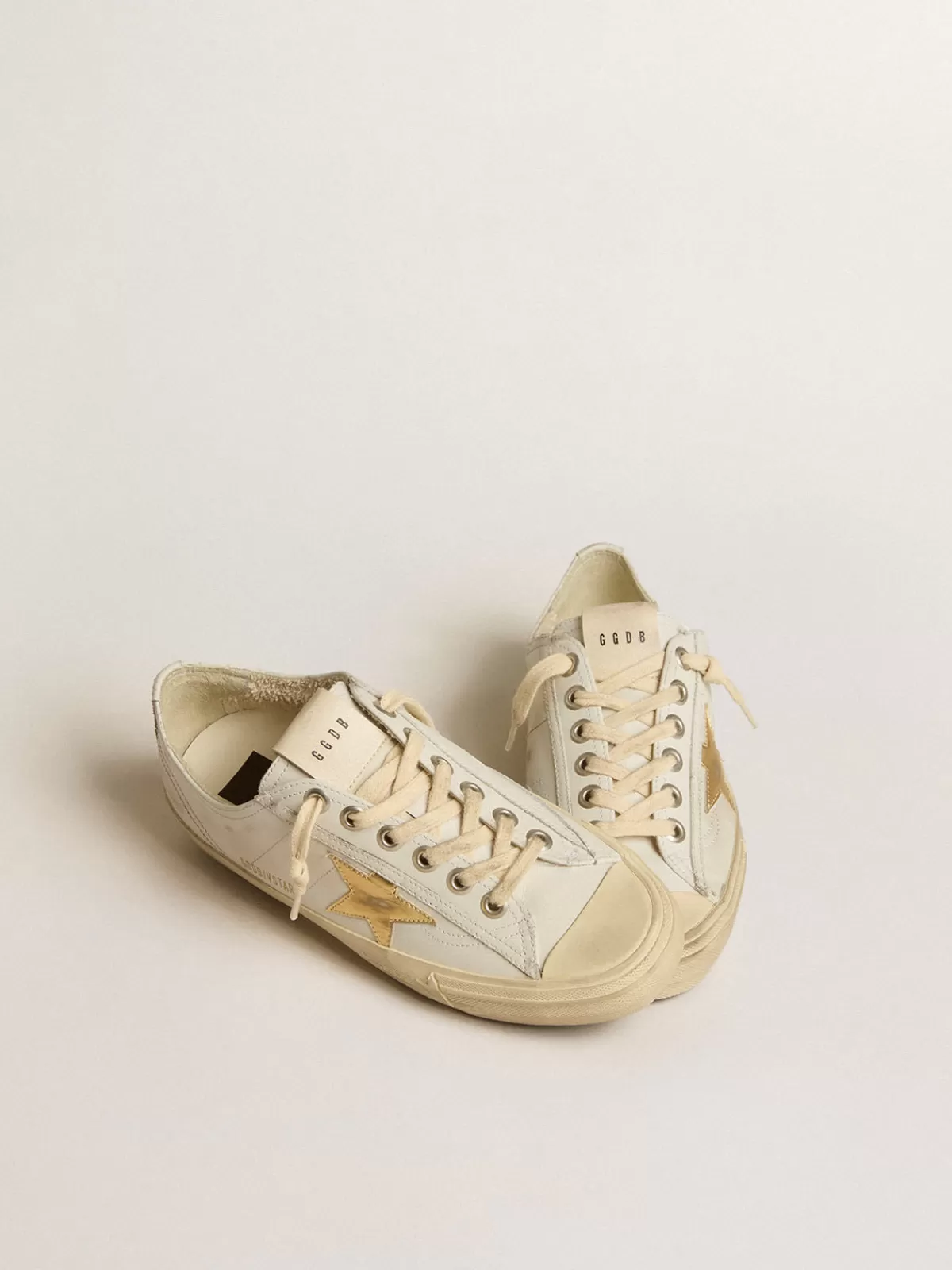 Golden Goose V-Star in leather with gold metallic leather star white Hot