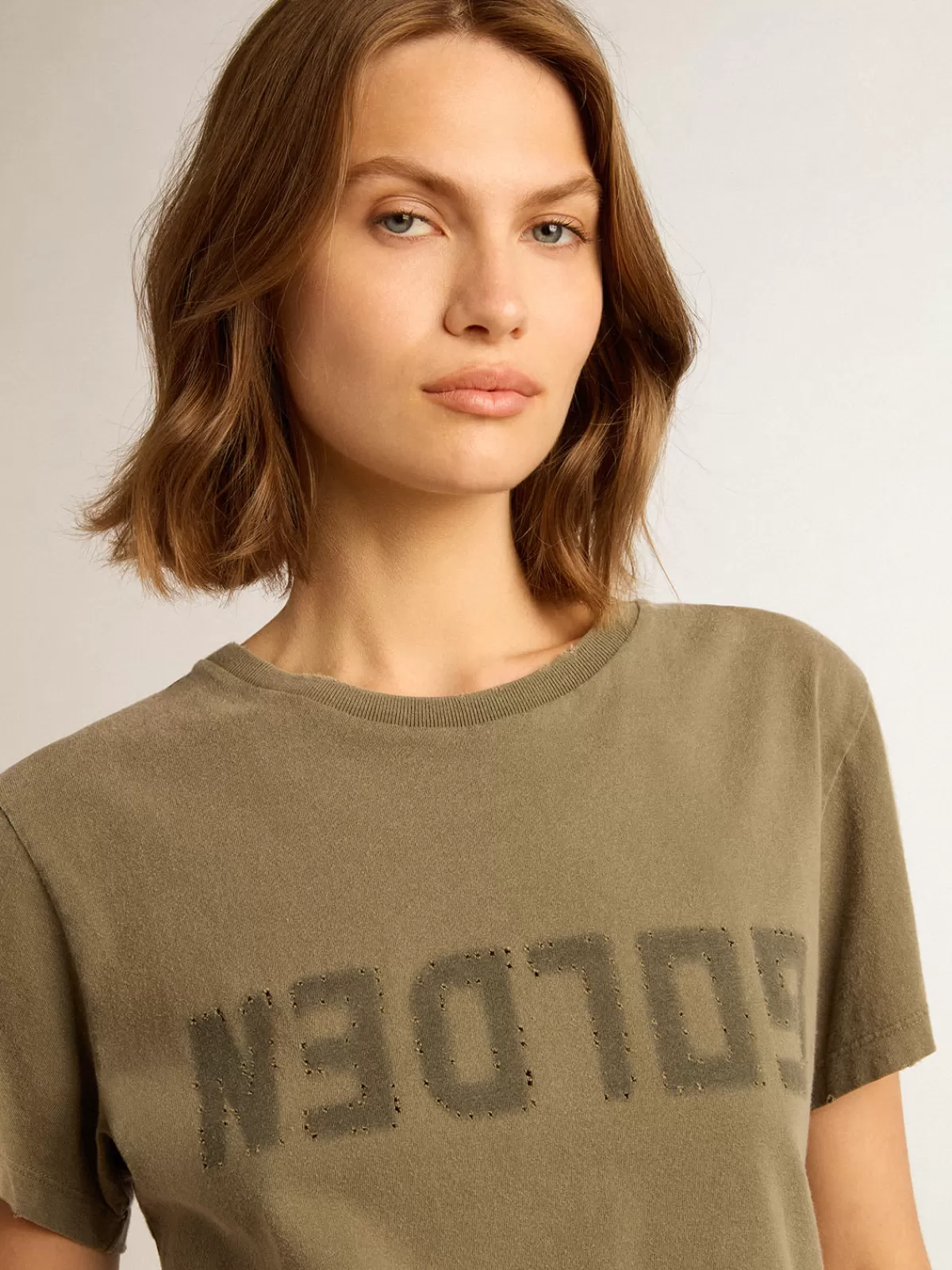 Golden Goose Women's olive green T-shirt with Golden lettering olivegreen New