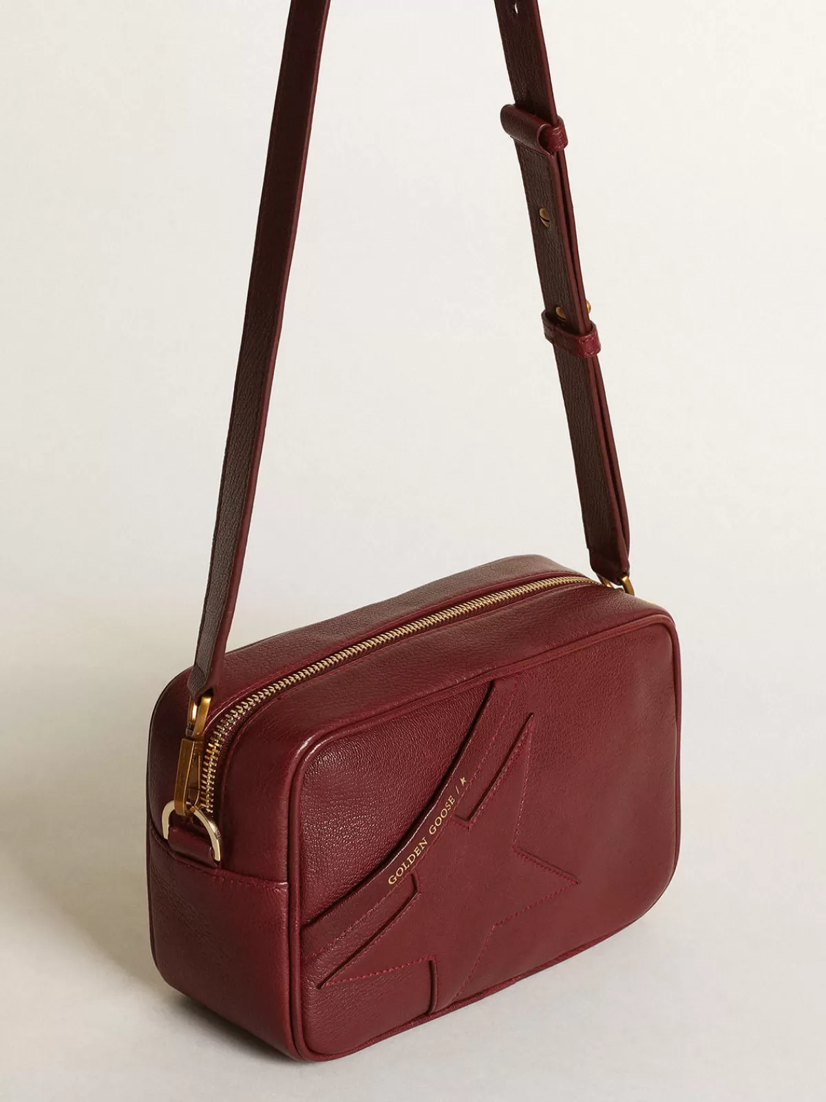 Golden Goose Women's Star Bag in leather with tone-on-tone star burgundy Best